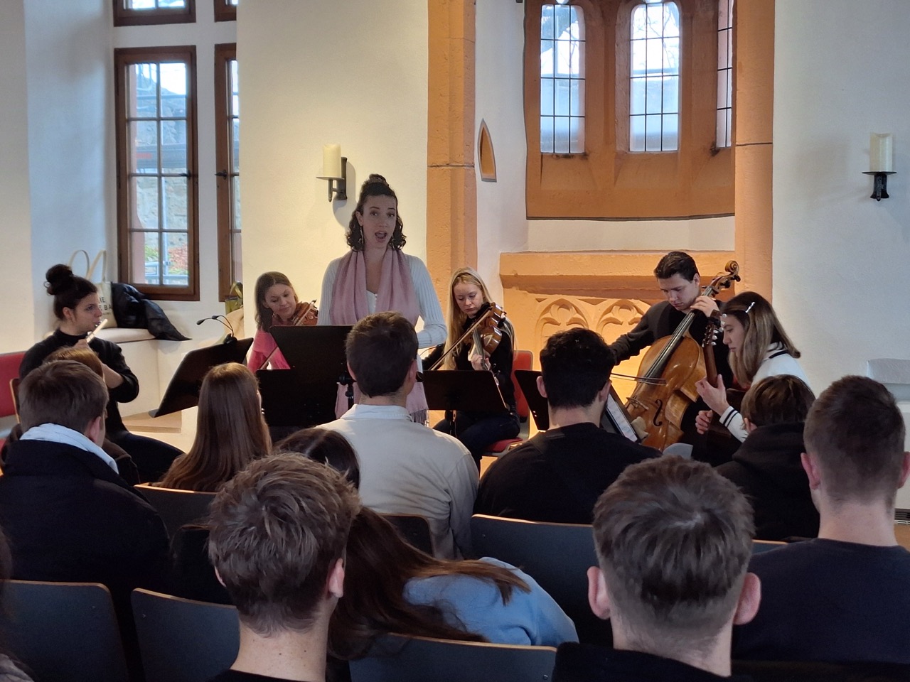 Mehr über den Artikel erfahren Schulmatinee für Schülerinnen und Schüler der zehnten Klassen