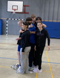 Mehr über den Artikel erfahren Teambuilding-Aktion in der Klasse 9c