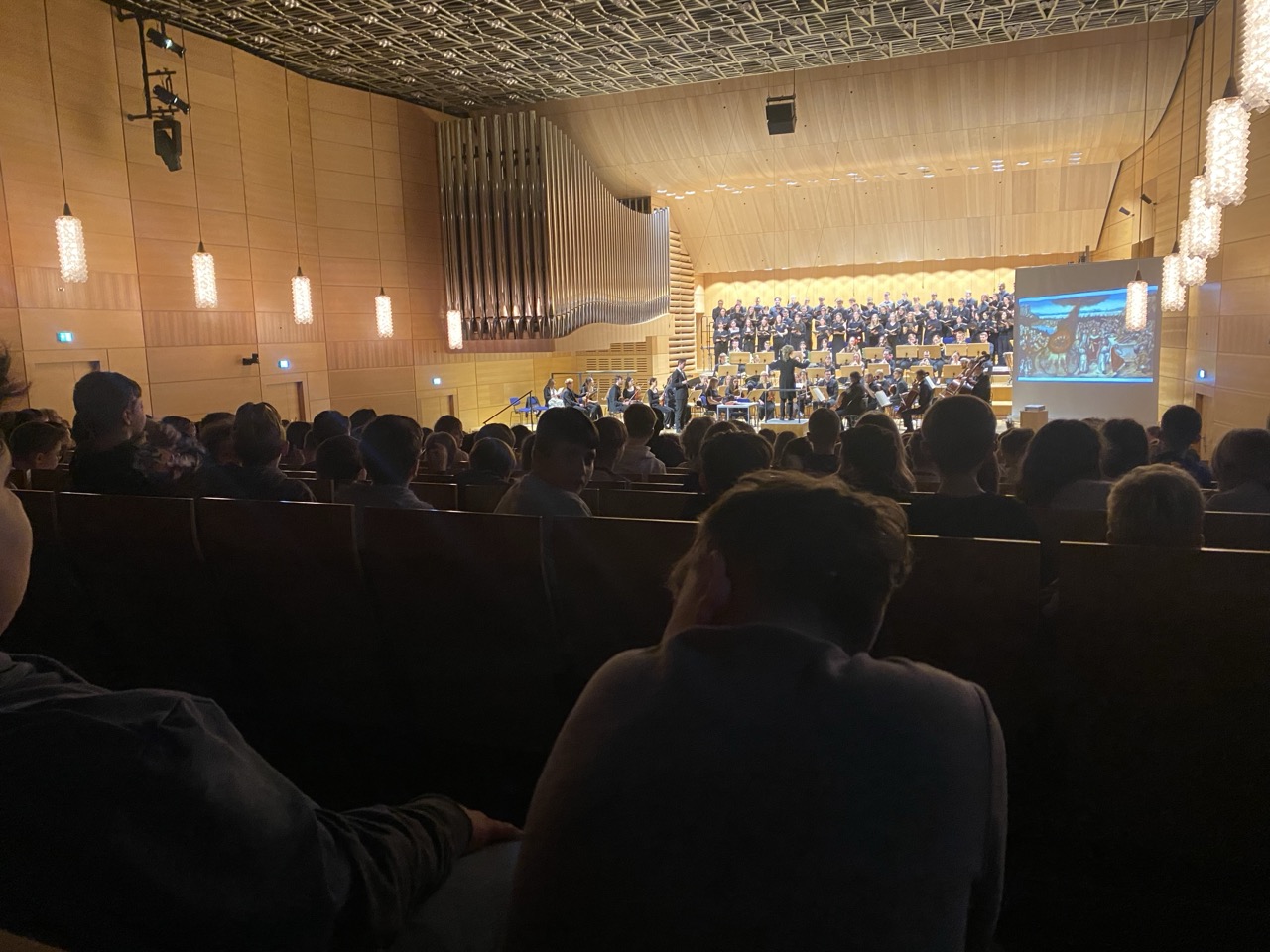 Mehr über den Artikel erfahren Ein unvergessliches Schülerkonzert in Würzburg