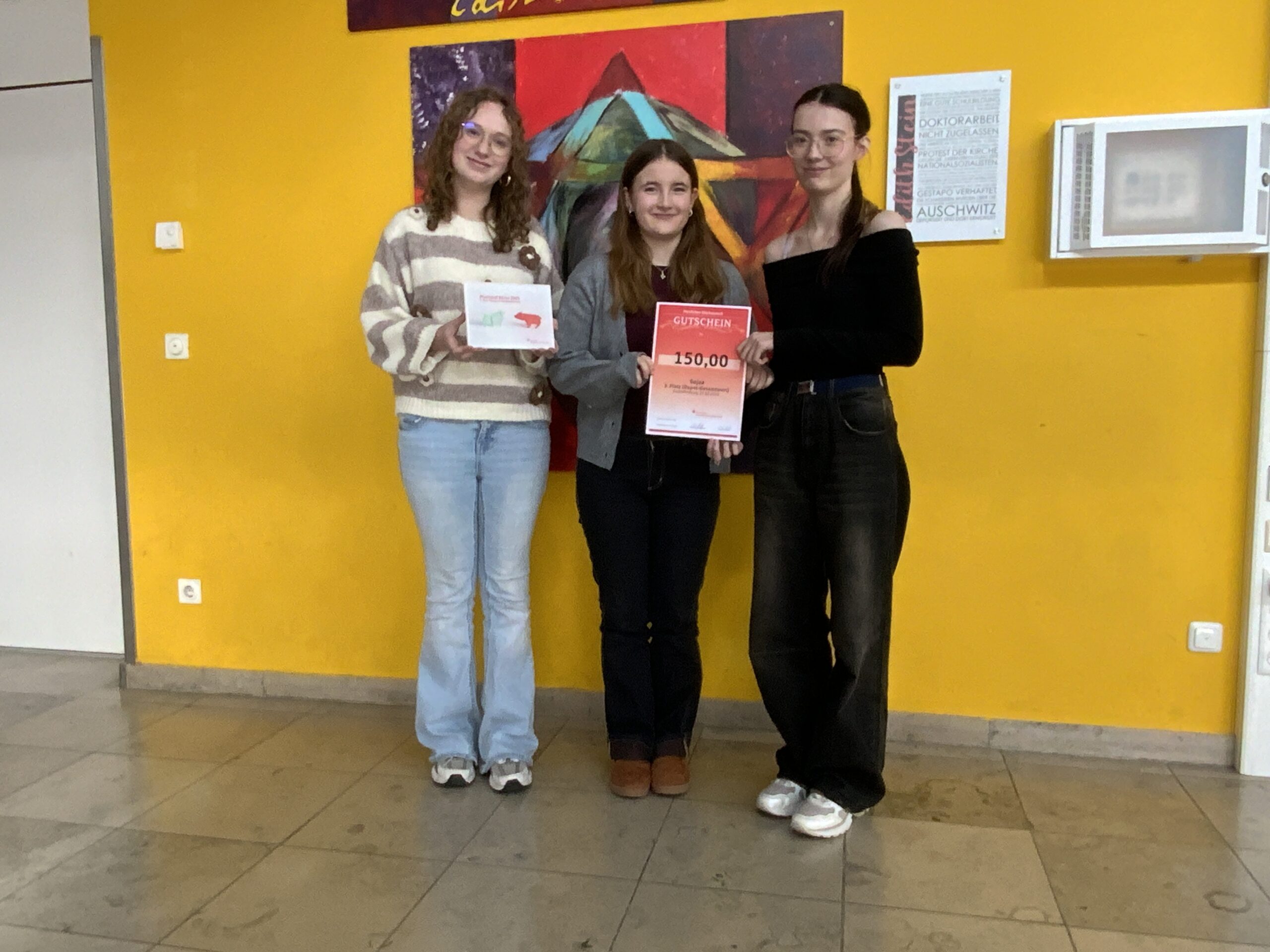 Mehr über den Artikel erfahren Mit Köpfchen zum Börsenerfolg: Team ‚Sojaa‘ holt Platz 3